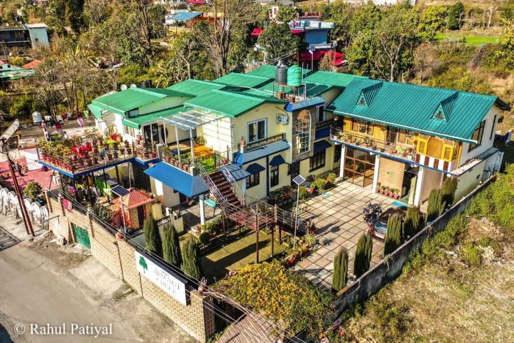 فندق The Walnut Creek Bhīm Tāl المظهر الخارجي الصورة